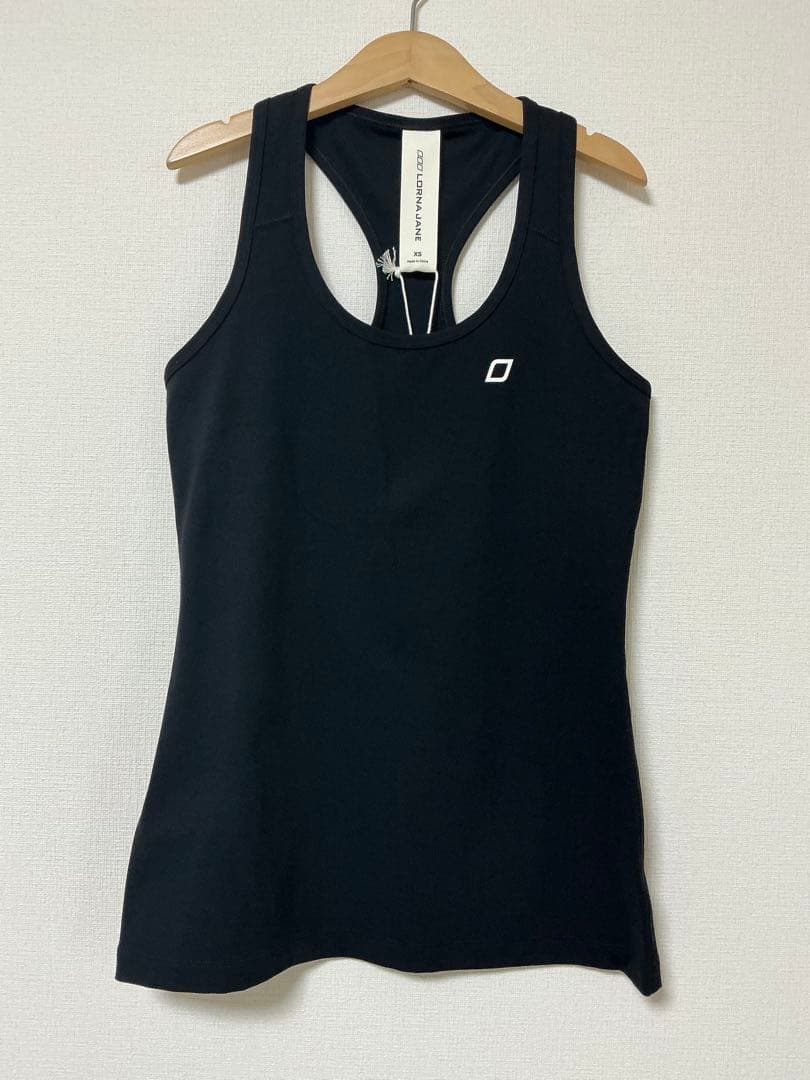 【新品】LORNA JANE(ローナジェーン)ブラックタンク　XS