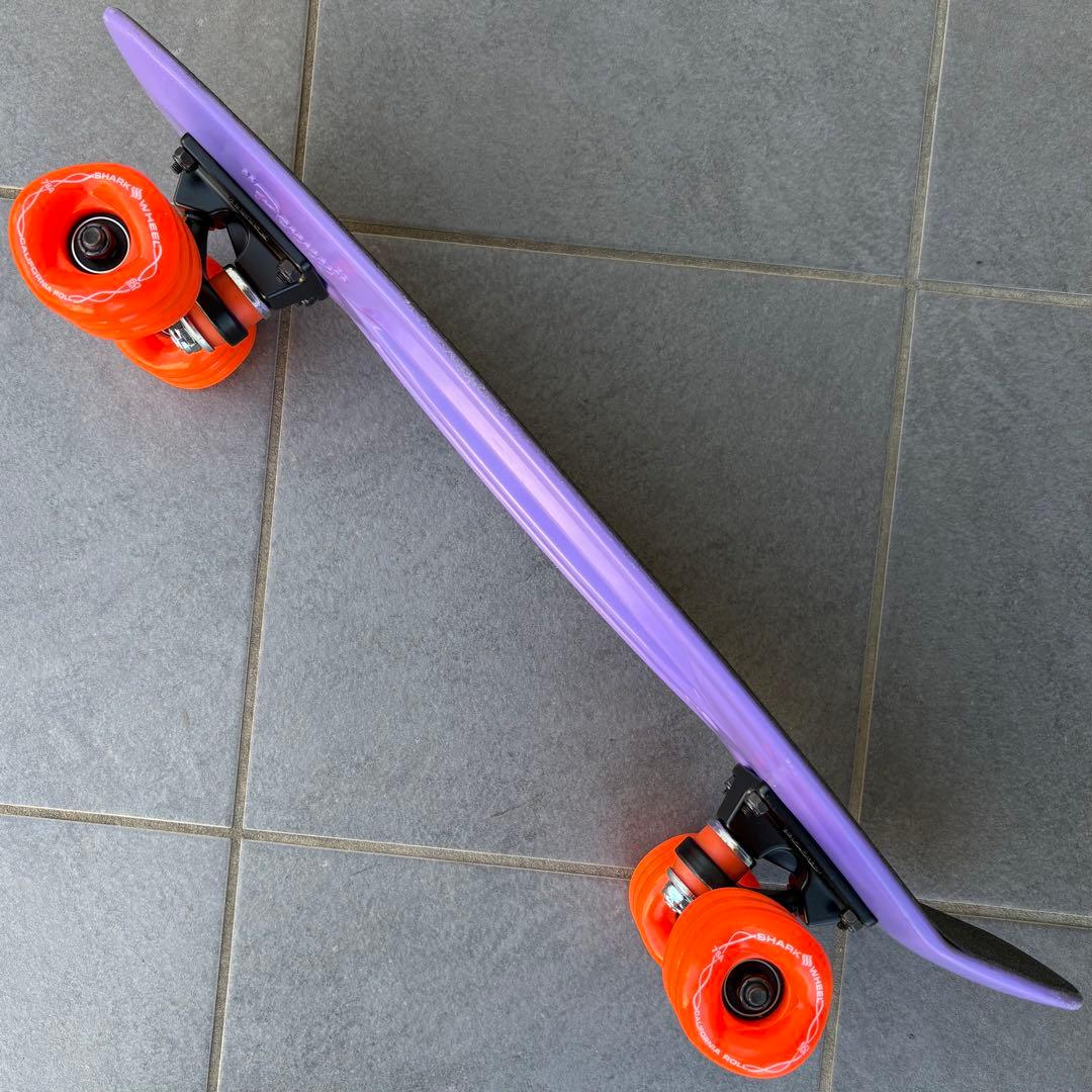 極美品【FESN】カスタムペニー 22インチ シャークウィール 60mm