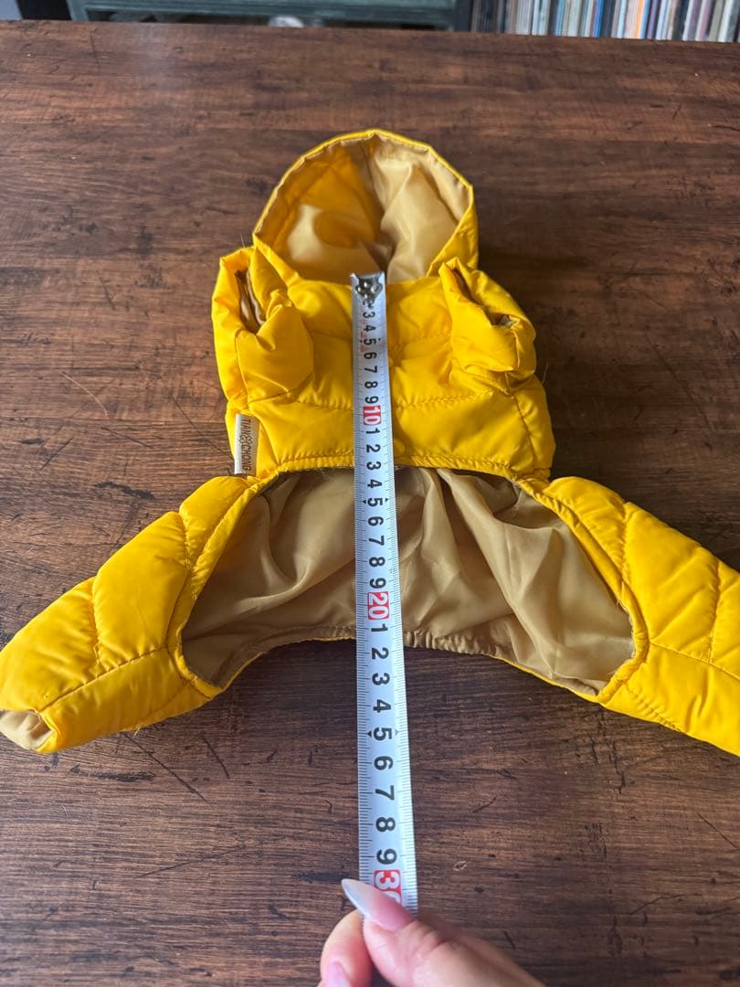(SALE)注目【美品】MONCLER 犬服 フード付き黄色 小型犬用