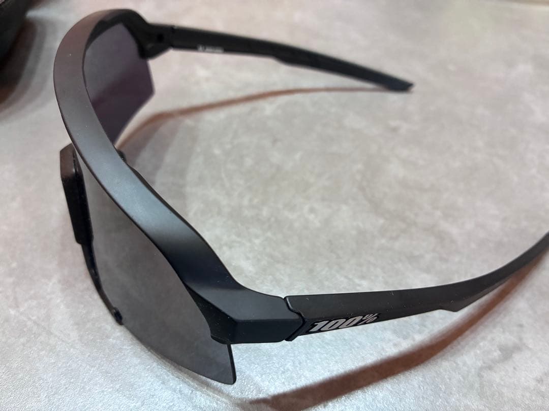 100% ワンハンドレッド サングラスS3 Black Gold Mirror