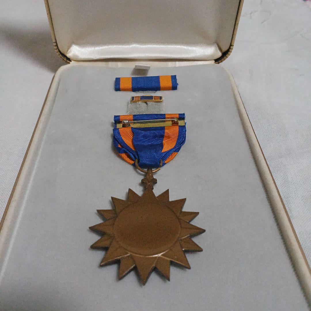 勲章　米軍エアーメタル勲章　美品箱あり