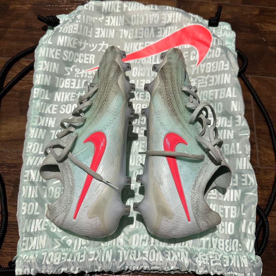 期間限定値下げ！　24.0cm ナイキ　ファントムGX2 エリートAGプロ