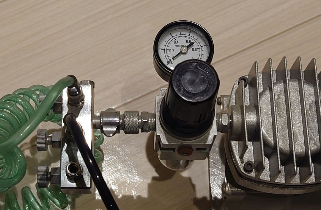 エアテックス　コンプレッサー APC-001R　 エアブラシ4本セット