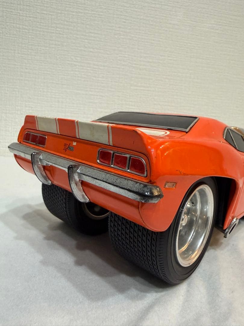 Muscle Machinesシボレー・カマロZ28（1969年式）