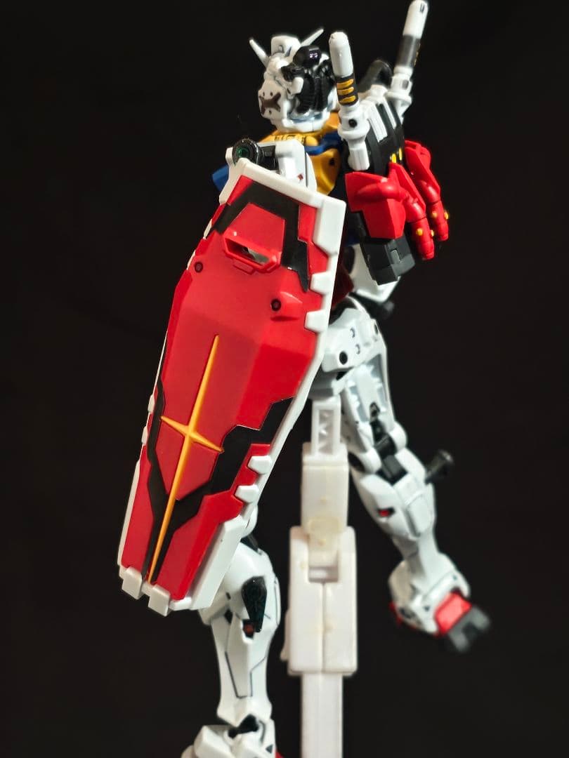 白いガンダム ジークアクス guuuuuux ガンダム シャア HG ガンプラ