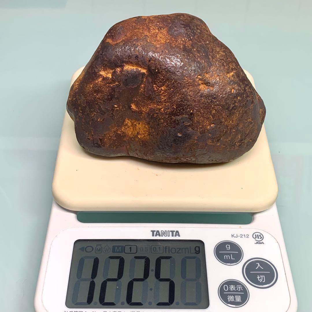 大型　宇宙エネルギーパワー 不思議の石鉄隕石　アンティーク 時代物　約1225g