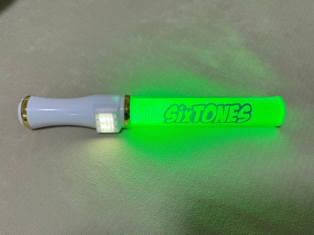 SixTONESキントレ　サマステ　ペンライト