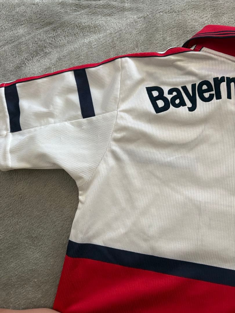 バイエルン　サッカーユニフォームadidas 90s ヴィンテージ　ユニセックス