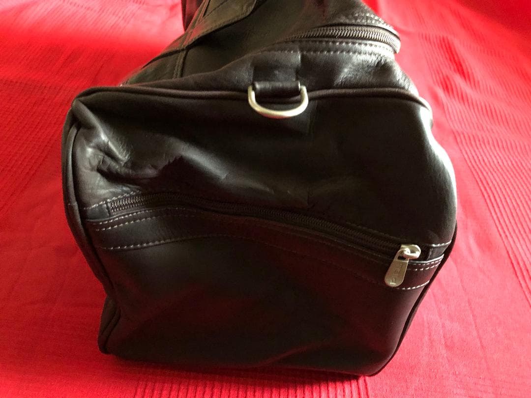 Piel Leatherのゴルフバッグ（Sony Openロゴ入り）