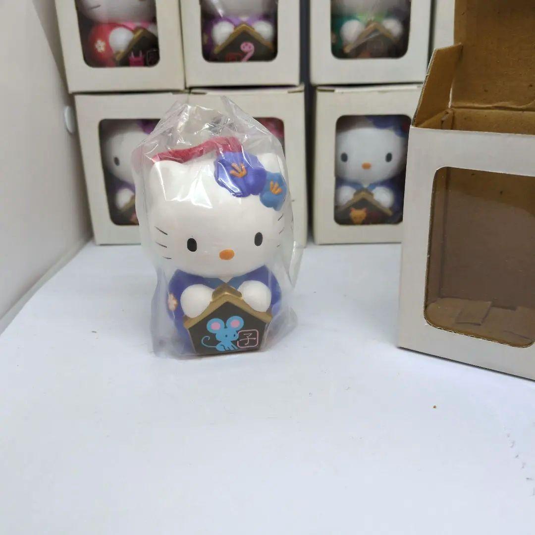 58/ ハローキティ 干支土鈴 12体セット