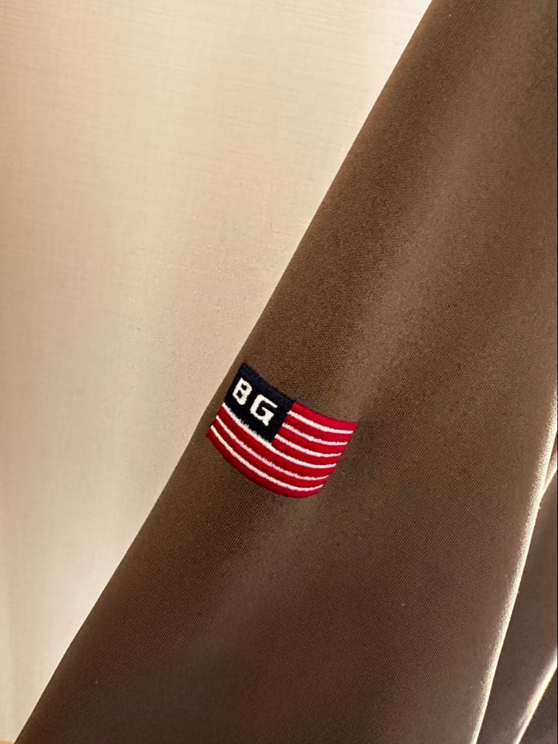 【美品】ブリーフィング　トレーナー　スウェット　3Dロゴ　近年モデル　カーキ