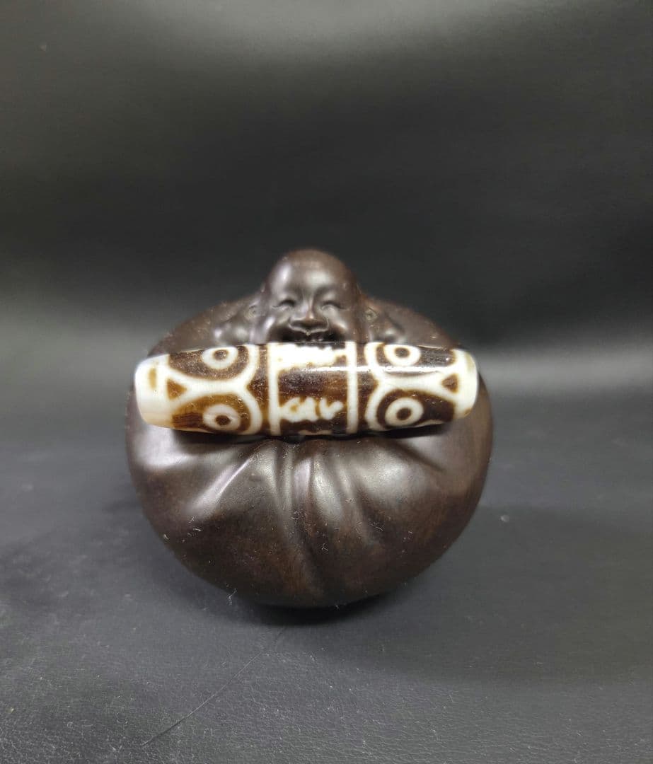 861　天珠　六字真言　梵字　十二眼天珠　貴重　珍品　dzibeads！