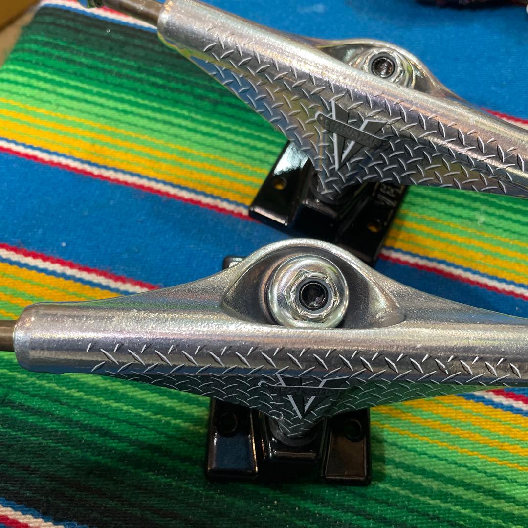 Venture Truck 5.6インチ シルバー/ブラック