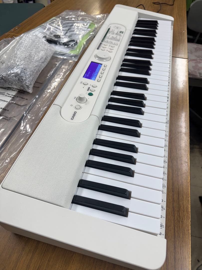 CASIO カシオ　光ナビゲーションキーボード　LK-530　純正ペダル付き