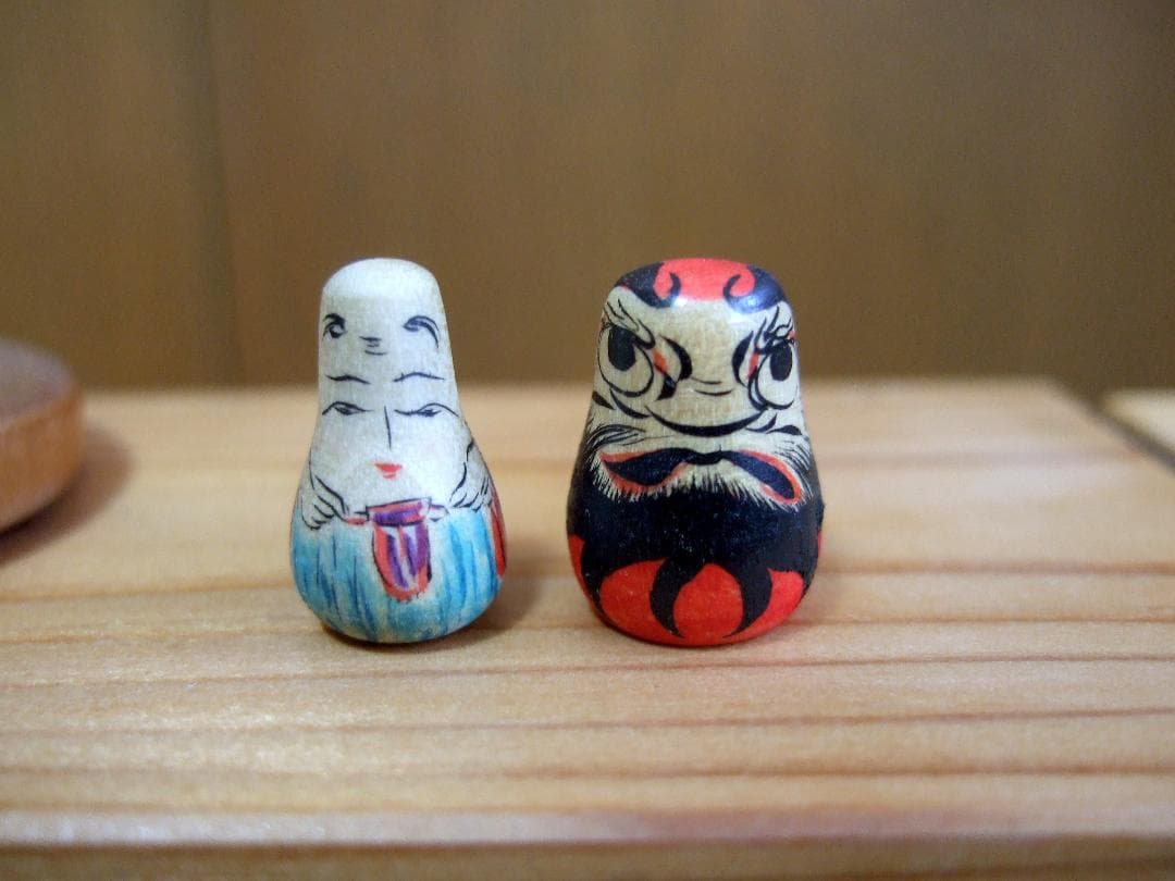 古い雛道具「台所セット」 ガラスケース付き / ミニチュア