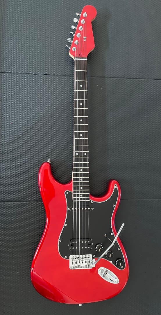 ストラトタイプ　マッチングヘッドギター
