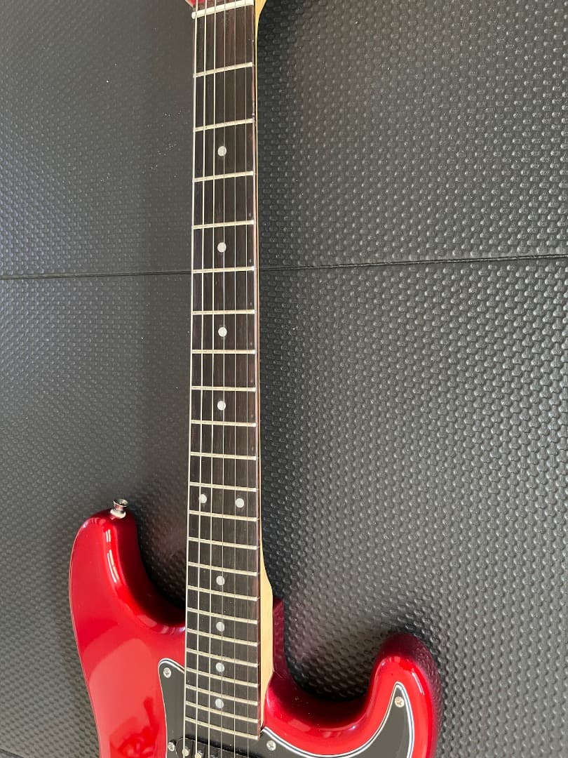ストラトタイプ　マッチングヘッドギター