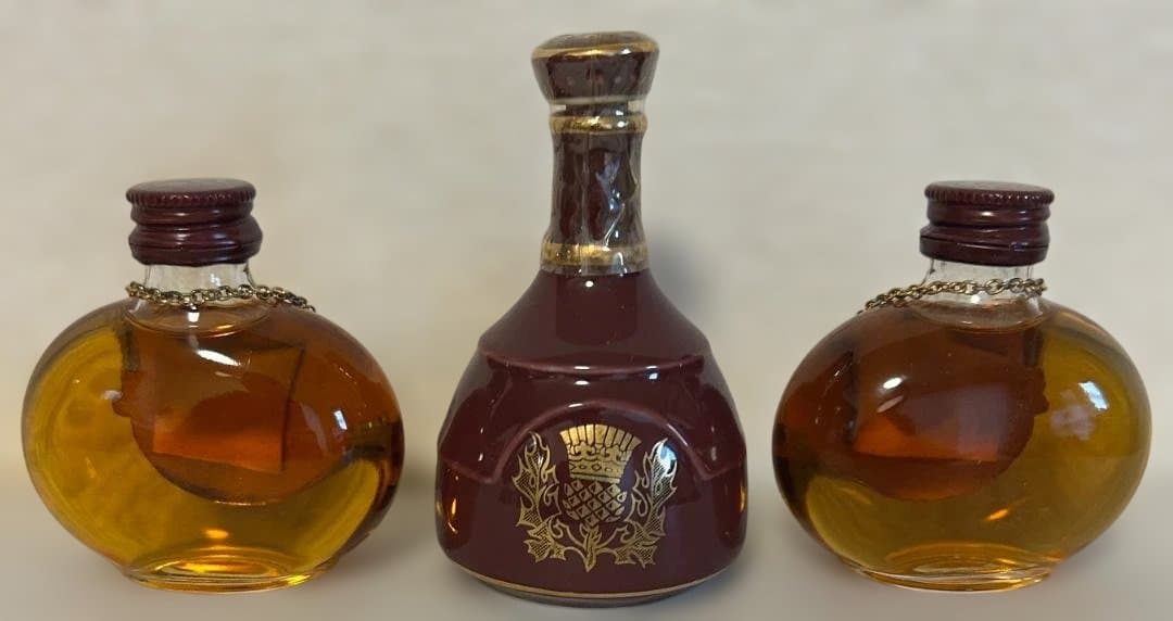 ホワイト&マッカイ 21年２本キングオブスコッツ 25年 １本