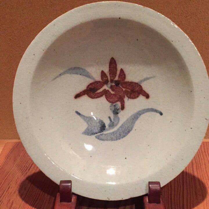 【珍品?】白地花図皿（キズあり）