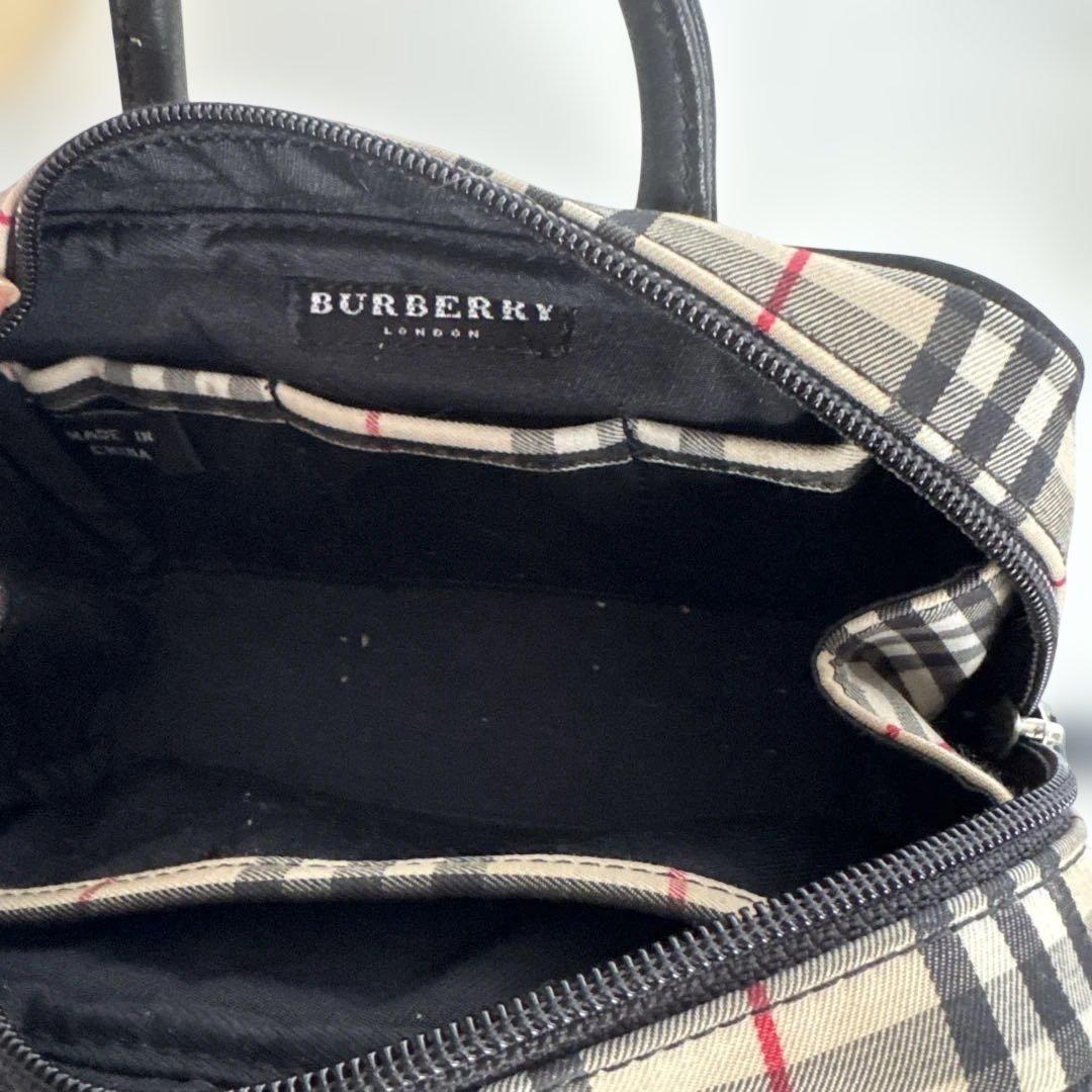 バーバリー ポーチ　ゴルフボールケース　＆　タオルハンカチ２枚