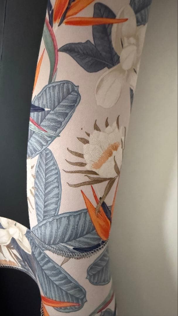 【新品未使用】ウェーブウォーリアーズ セミドライ5/3mm ML相当 定価12万