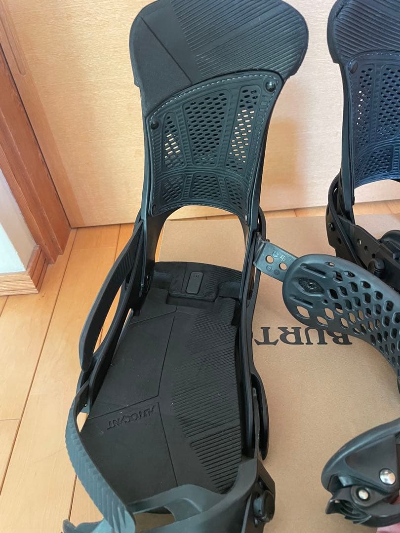 Burton MALAVITA RE:FLEXブラック18 19モデル Mサイズ