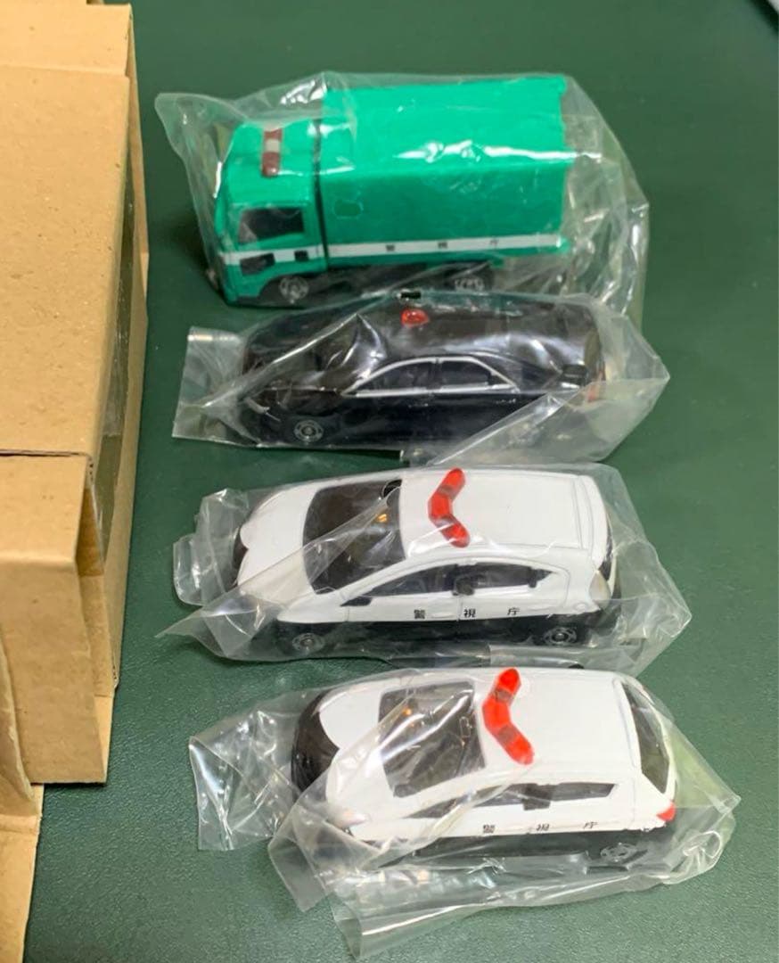 トミカ イオンオリジナル 警察キャリアカーセット