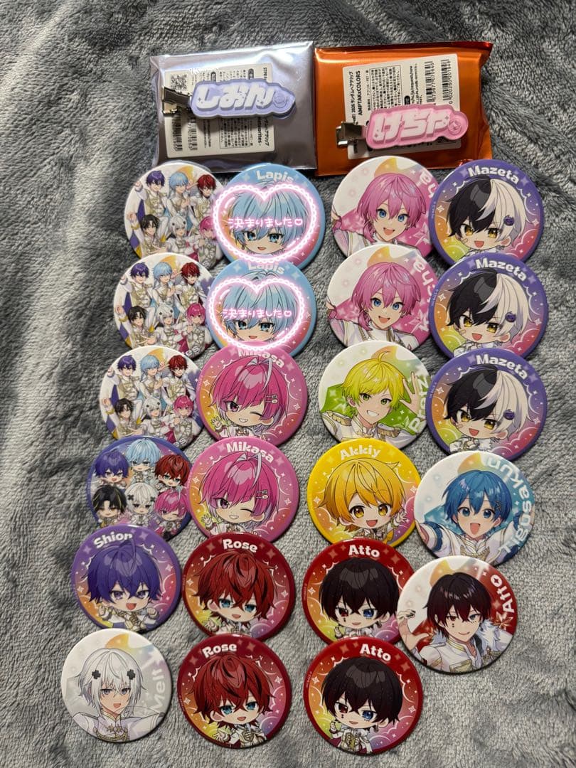 アニメキャラクター ピンバッジセット 48個