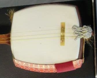 8-51三味線 本体 ケース チュウナー 付属品付 【訳あり】 標準サイズ ！