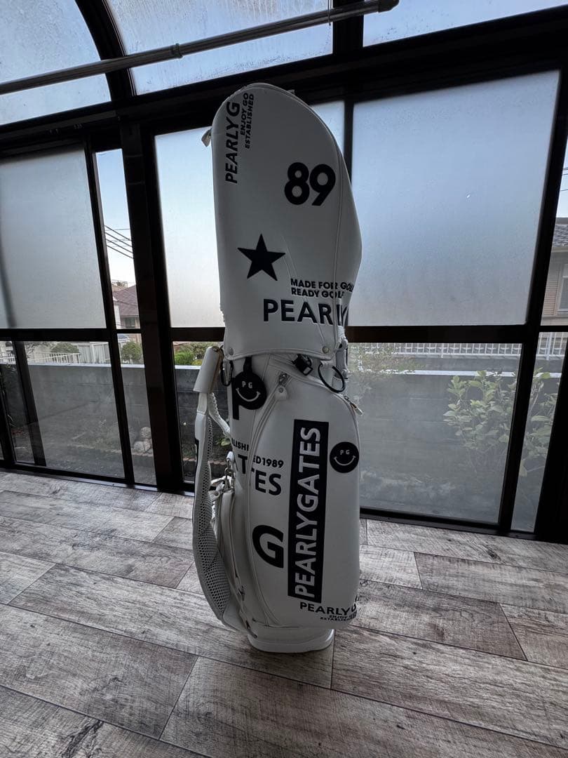 PEARLY GATES ホワイトキャディバッグ