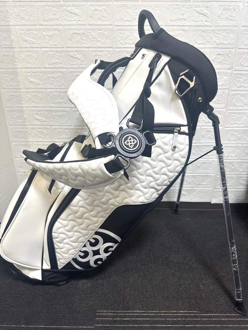 新品未使用☆G/FOREスタンド式キャディーバック9.5インチ　ホワイト