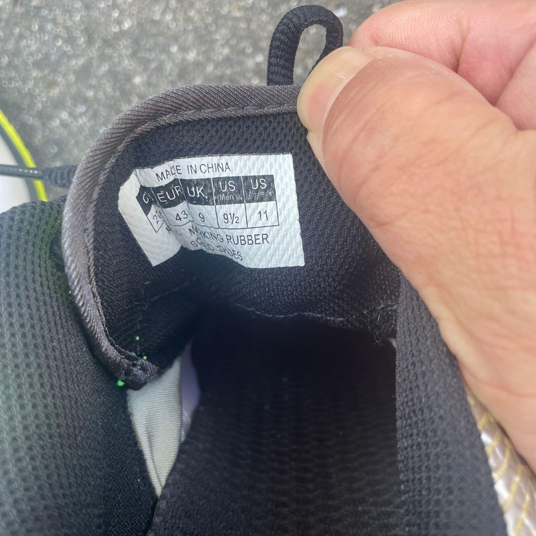 [美品]ヨネックス　テニスシューズ(27.5cm)