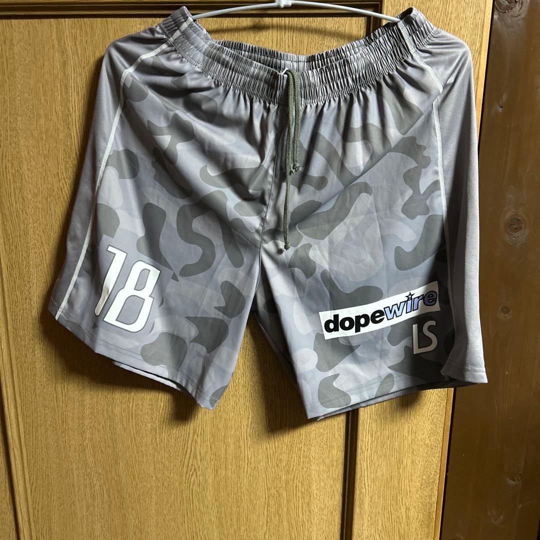 ルースイソンブラ　迷彩柄 サッカーウェア上下セット　18番　サイズL