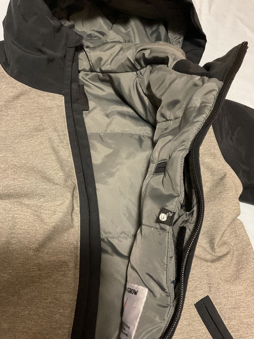 【大幅値下げ】BURTON kidsスノーボード(10/12)140〜150cm