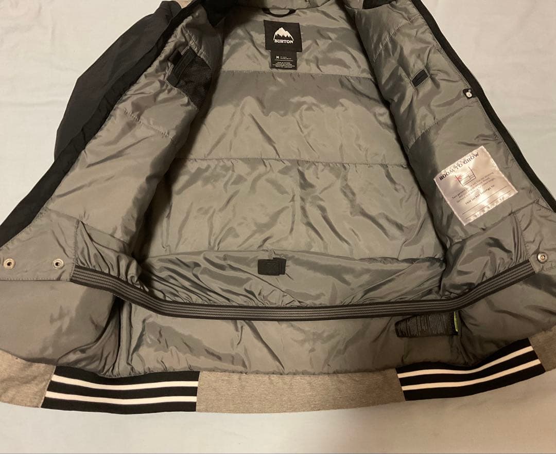 【大幅値下げ】BURTON kidsスノーボード(10/12)140〜150cm