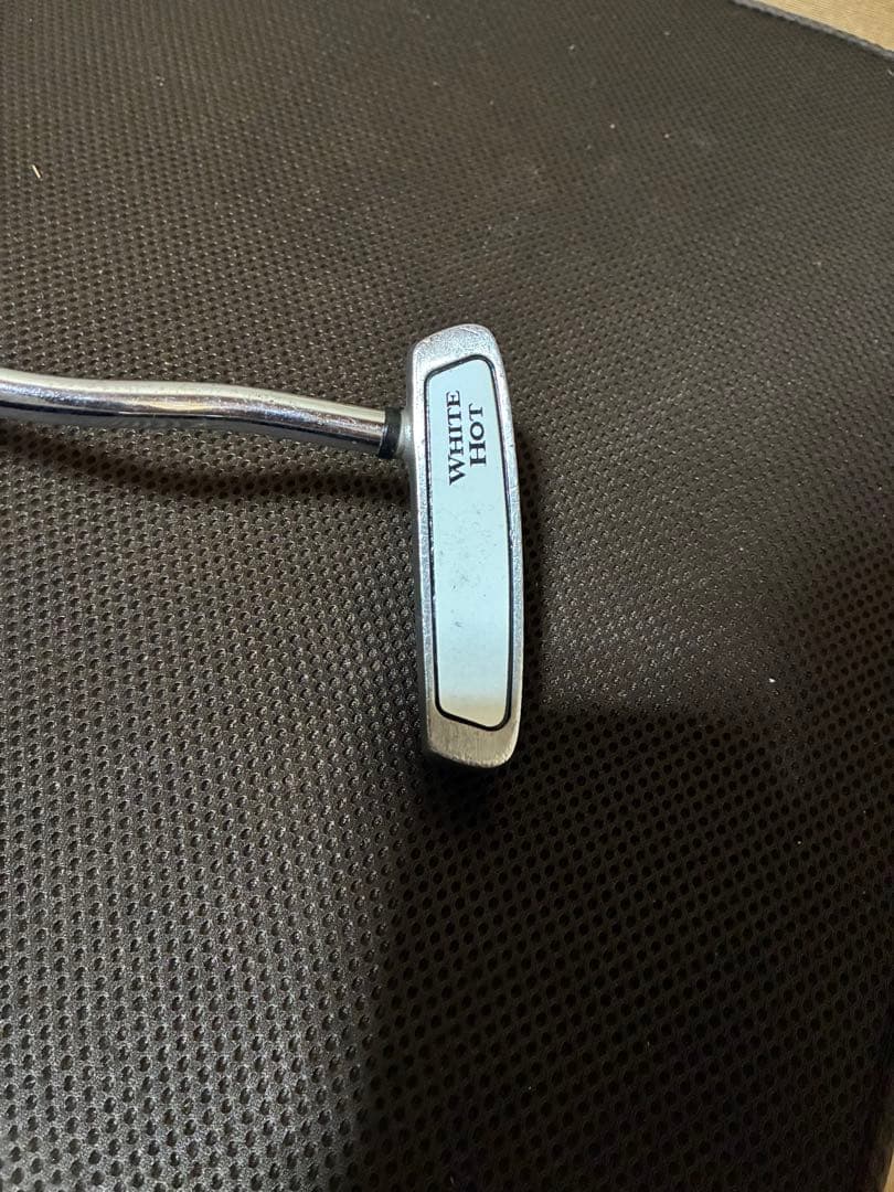 ODYSSEY WHITE HOT #5 パター　2ドット