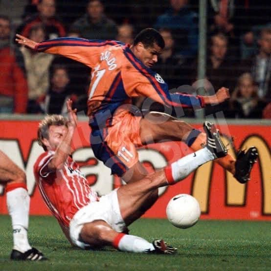 バルセロナ 97/98 ヨーロッパ アウェイ ユニフォーム