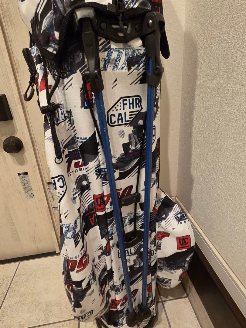 OAKLEY　オークリースタンド式キャディバッグ