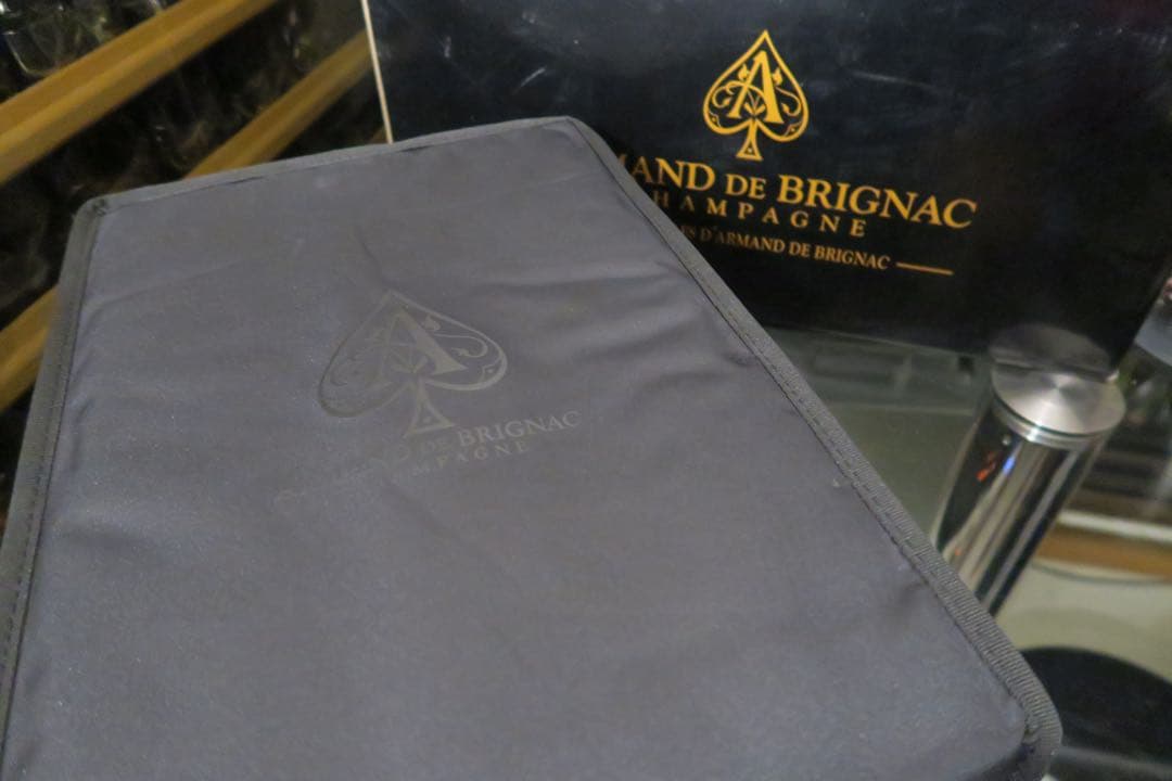 アルマンド ブリニャック ジュメル アタッシュケース シャンパン ロゼ ゴールド