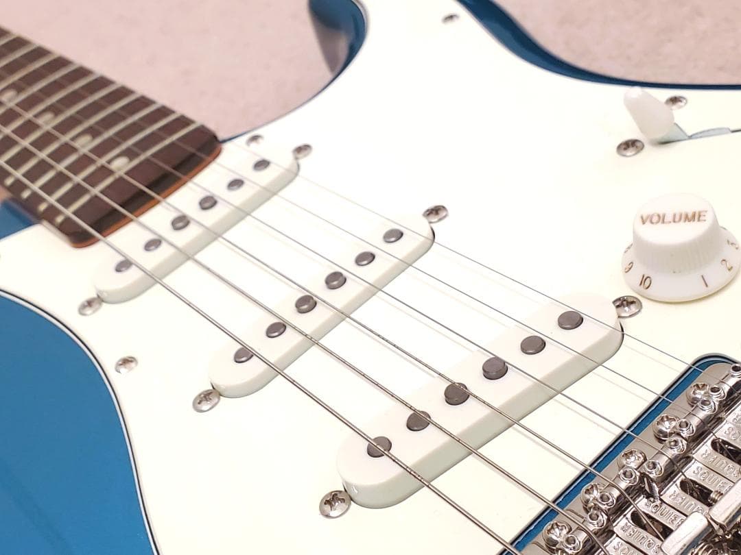 新品に近い★Classic Vibe '60s Stratocaster LPB