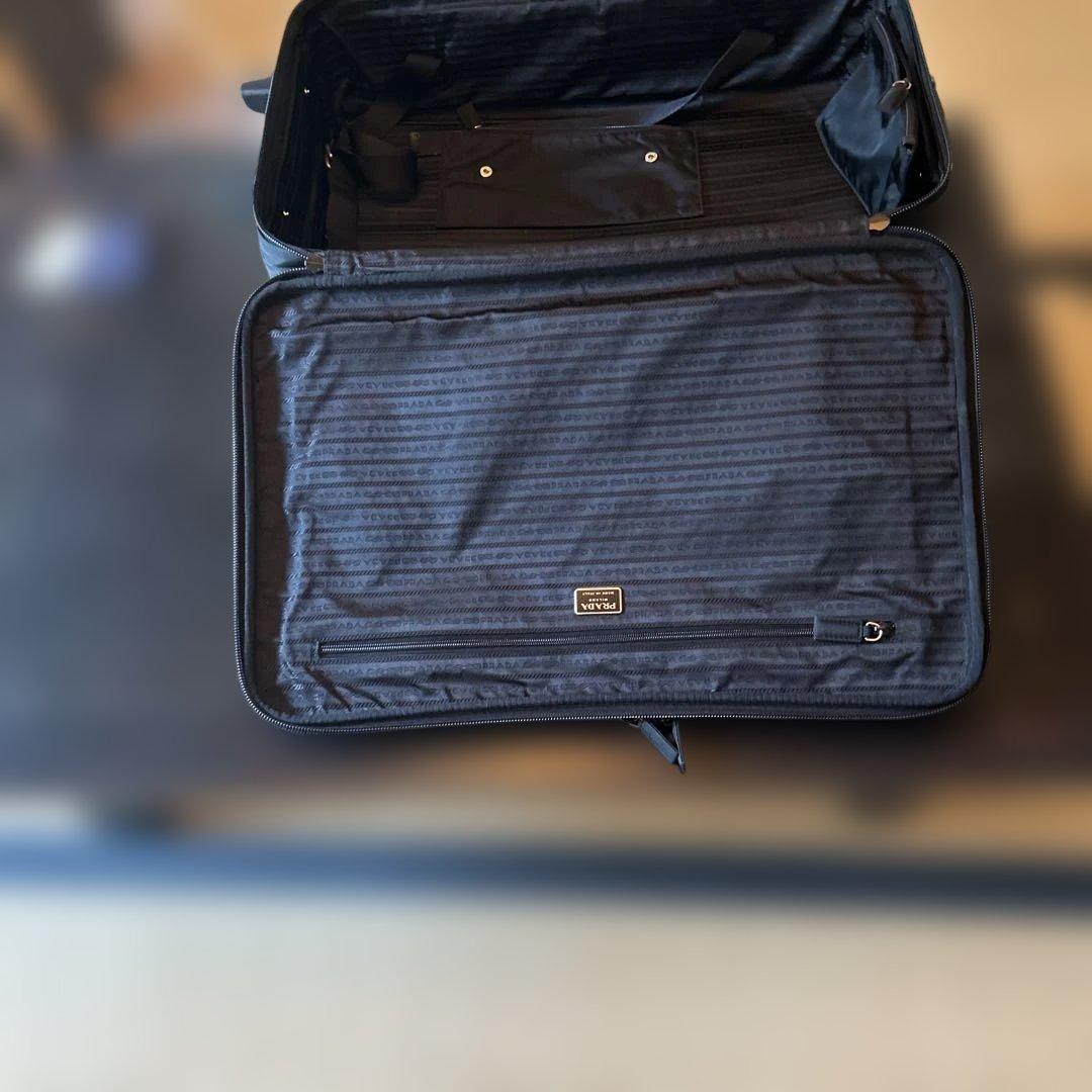 PRADAキャリーバックＶ142黒ナイロン旅行。サクランボさん専用商品。