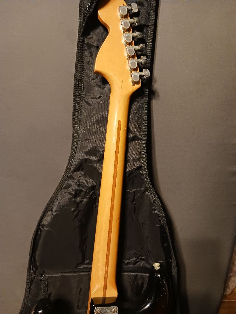 フェルナンデス　エレキギター　ストラトキャスター