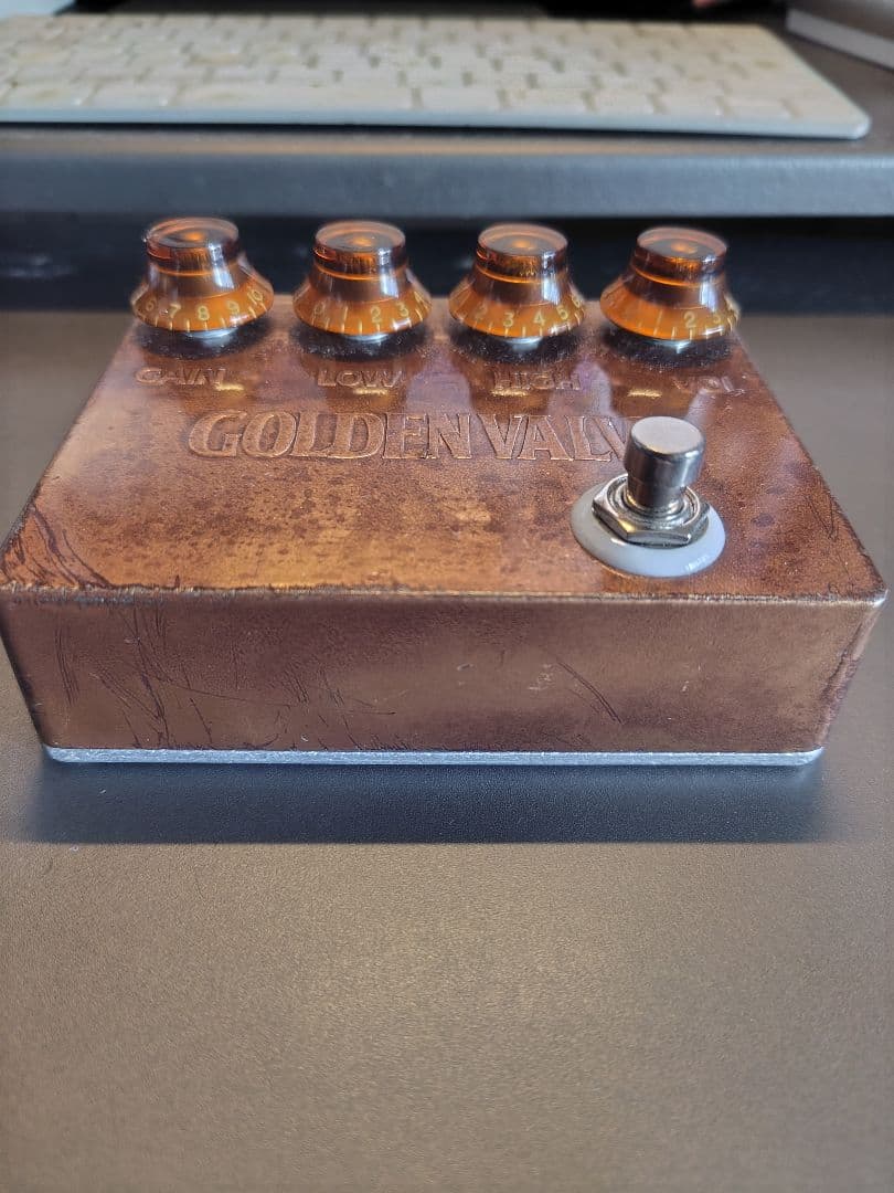 【ほぼ新品】GOLDEN VALVE ギターエフェクター