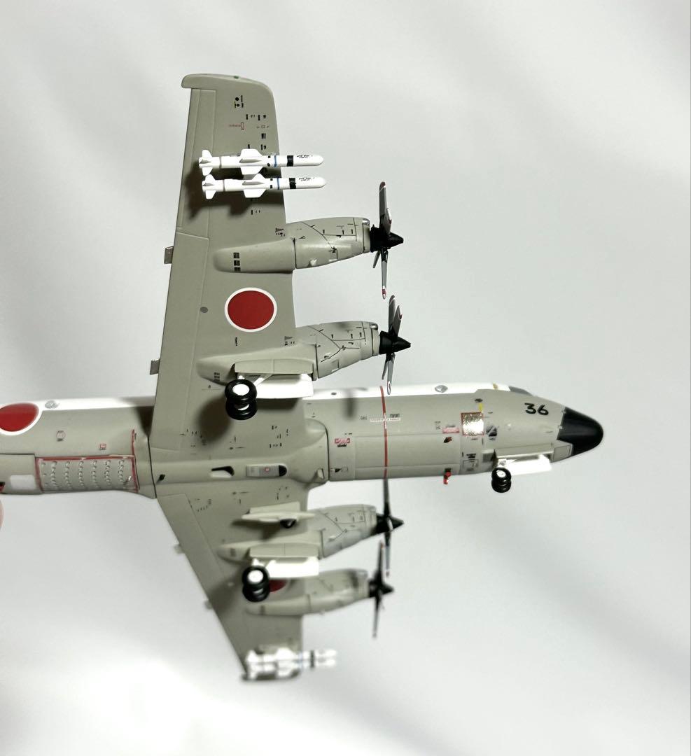 全日空商事 1/200 P-3C 海上自衛隊 VP-5 ペガサス滑走路プレート付