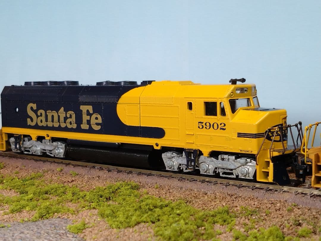 アメリカディーゼル機関車　ＡＴＳＦ Ｆ４５　(２台セット)