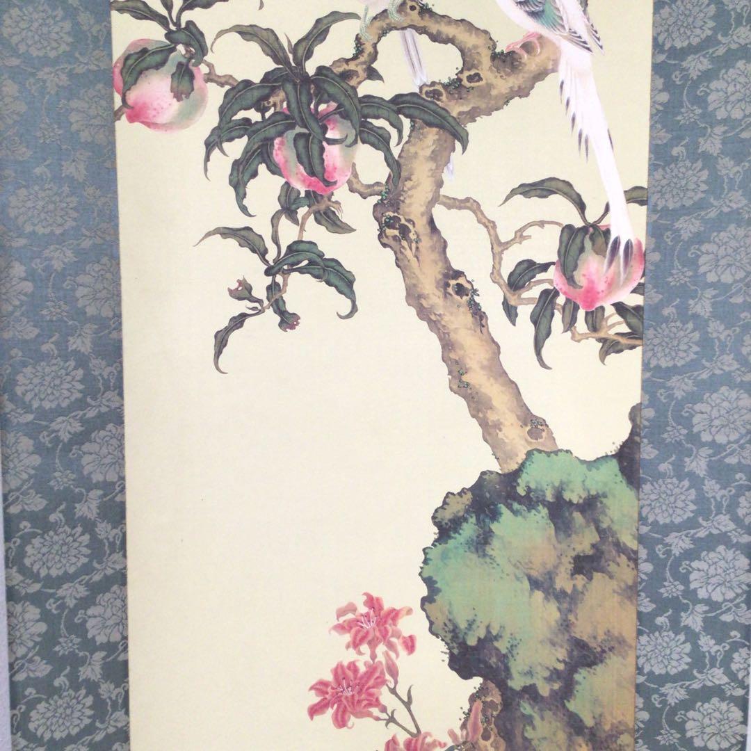 No4730掛軸　熊代熊斐「桃樹山鵲図」　絹本　共箱/タトウ箱　複製　送料無料