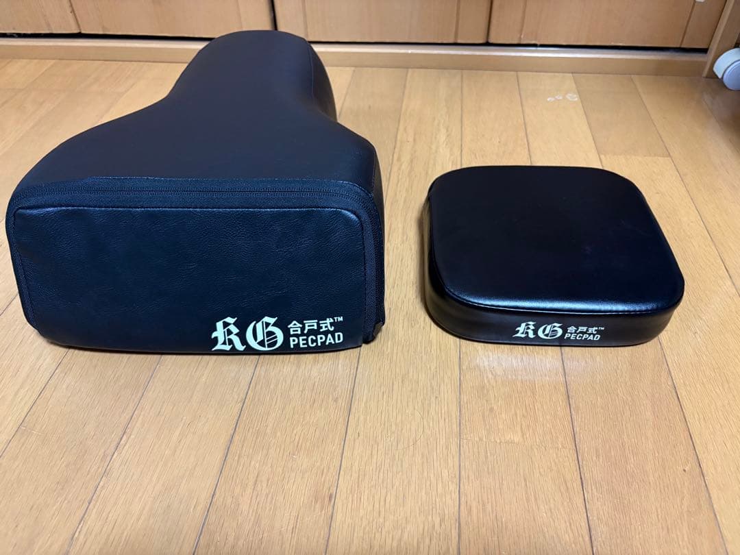 合戸式　大胸筋肥大ペックパッド