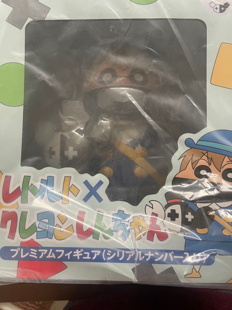 (未開封)レトルト クレヨンしんちゃんフィギュア ゲーム実況者 箱付き