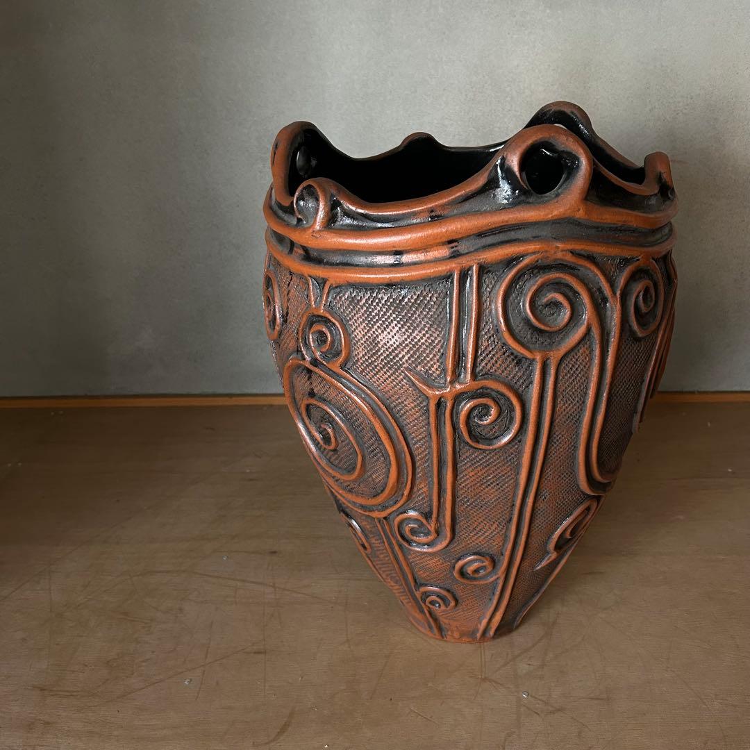 【陶器】縄文土器のような模様の傘立て