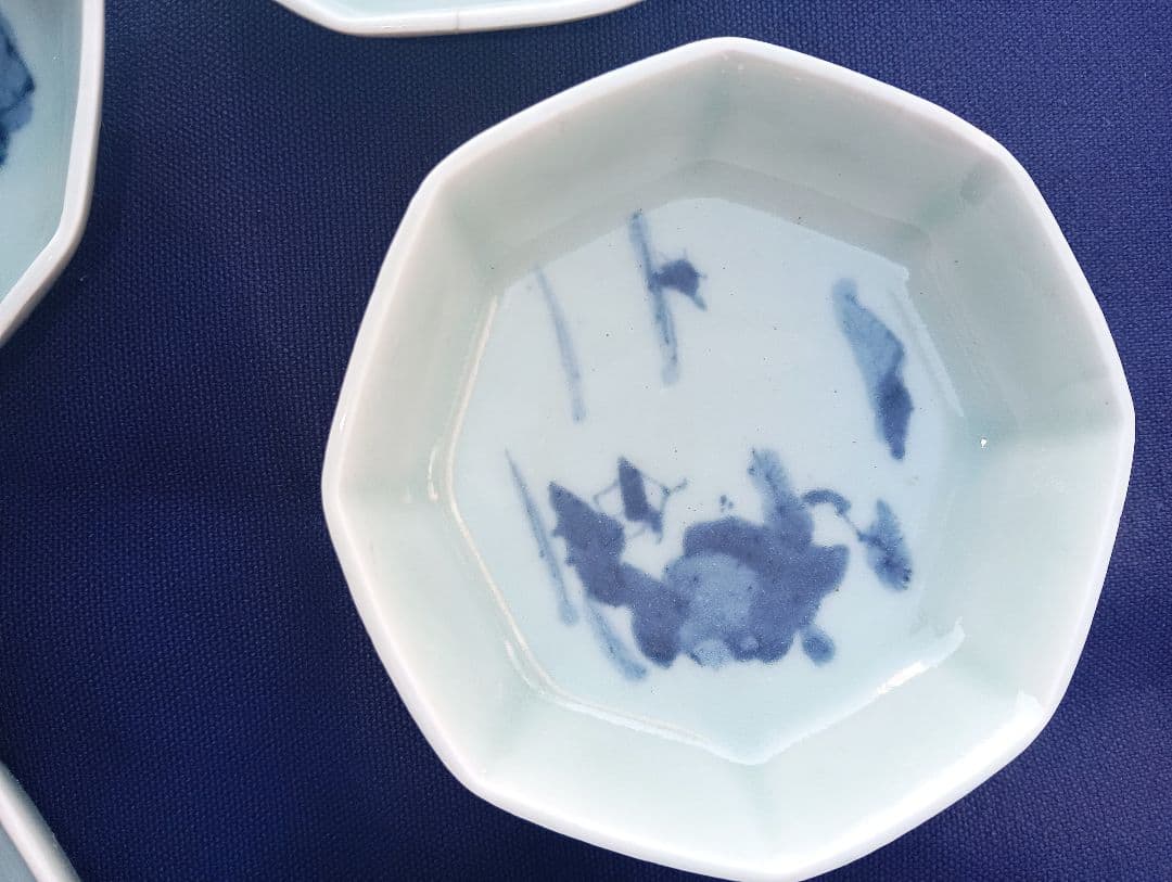 青い絵柄の八角形陶器皿5枚セット　古伊万里　小皿